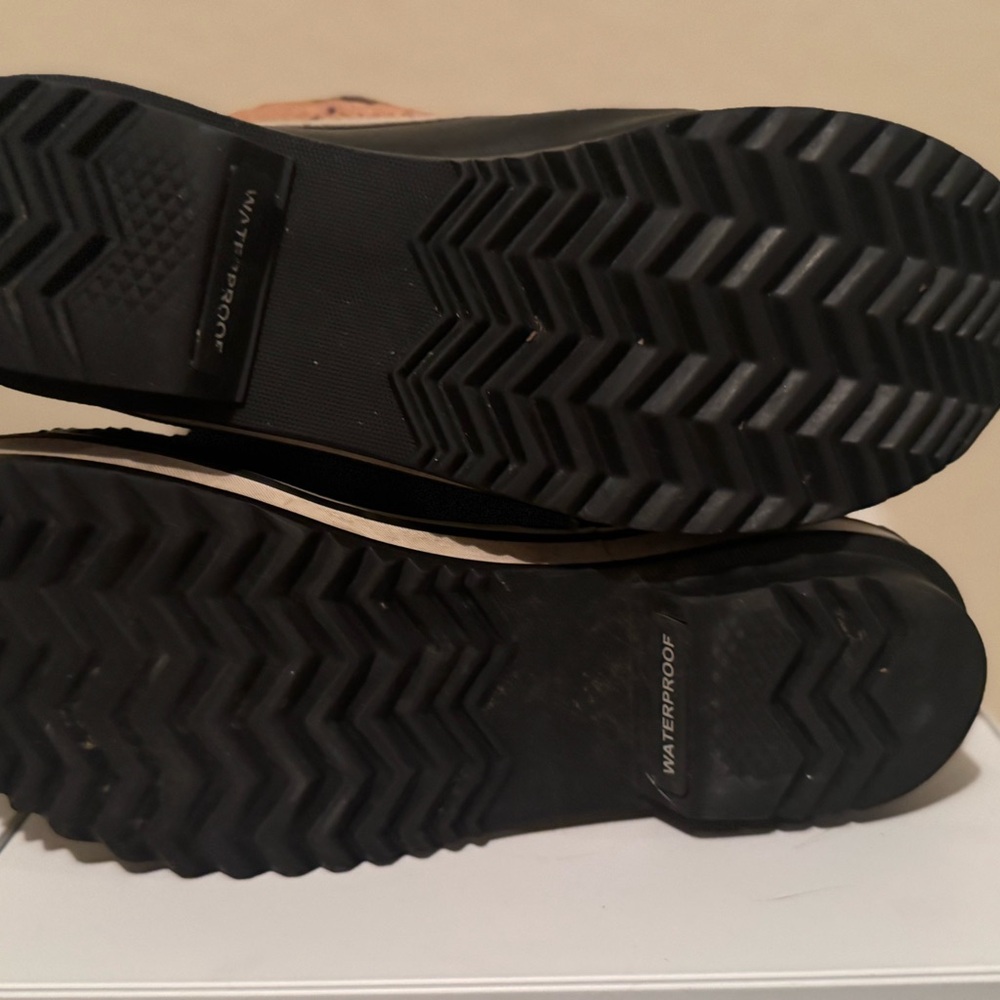 Women's Tan and Black Winter Boots - Picture 6 of 7